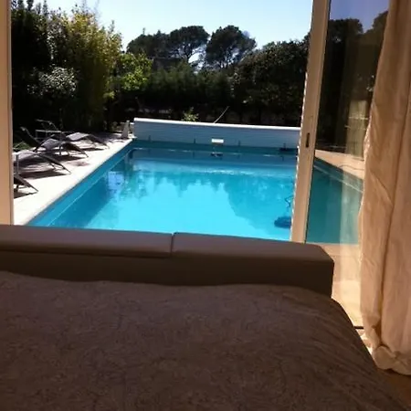 Charme Et Detente Bed & Breakfast Saint-Raphael (Var)