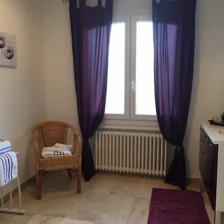 Couette-café Charme Et Detente 3*