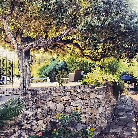 Bed & Breakfast Charme Et Détente 3*