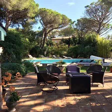 Charme Et Détente Bed & Breakfast 3*