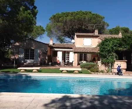 Charme Et Detente Bed & Breakfast 3*